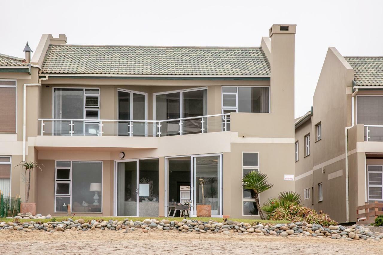 Blue Pearl - Situated Right On The Beach Swakopmund Exterior photo